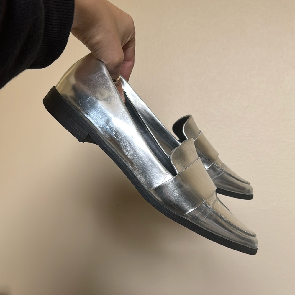 Forever 21 Silver Pointy Loafers / Size 7.5